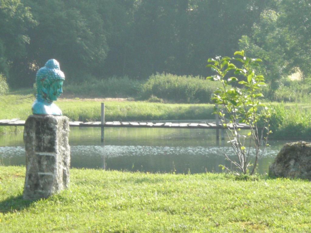 Domaine Du Moulin De L'Etang Acomodação com café da manhã Châtillon-sur-Marne Quarto foto